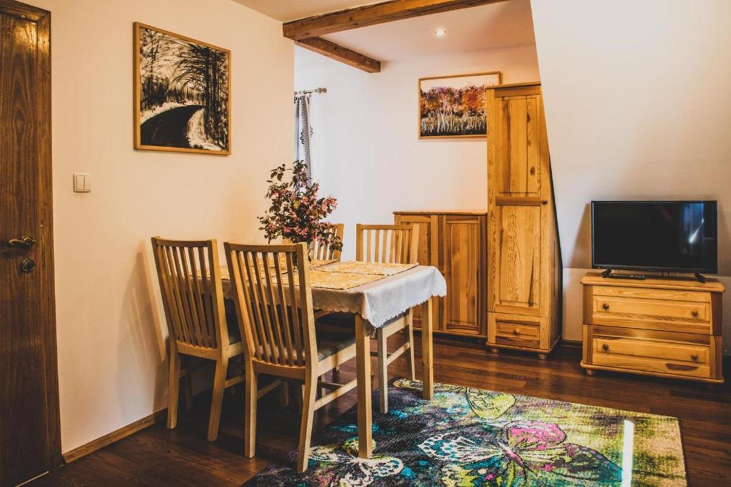 I Na Wyskowkach Jacuzzi & Sauna Chalet